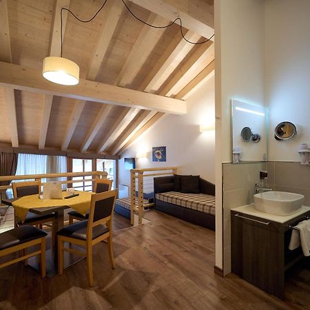 Dolcevita Ambiez B&B San Lorenzo Dorsino Eksteriør bilde