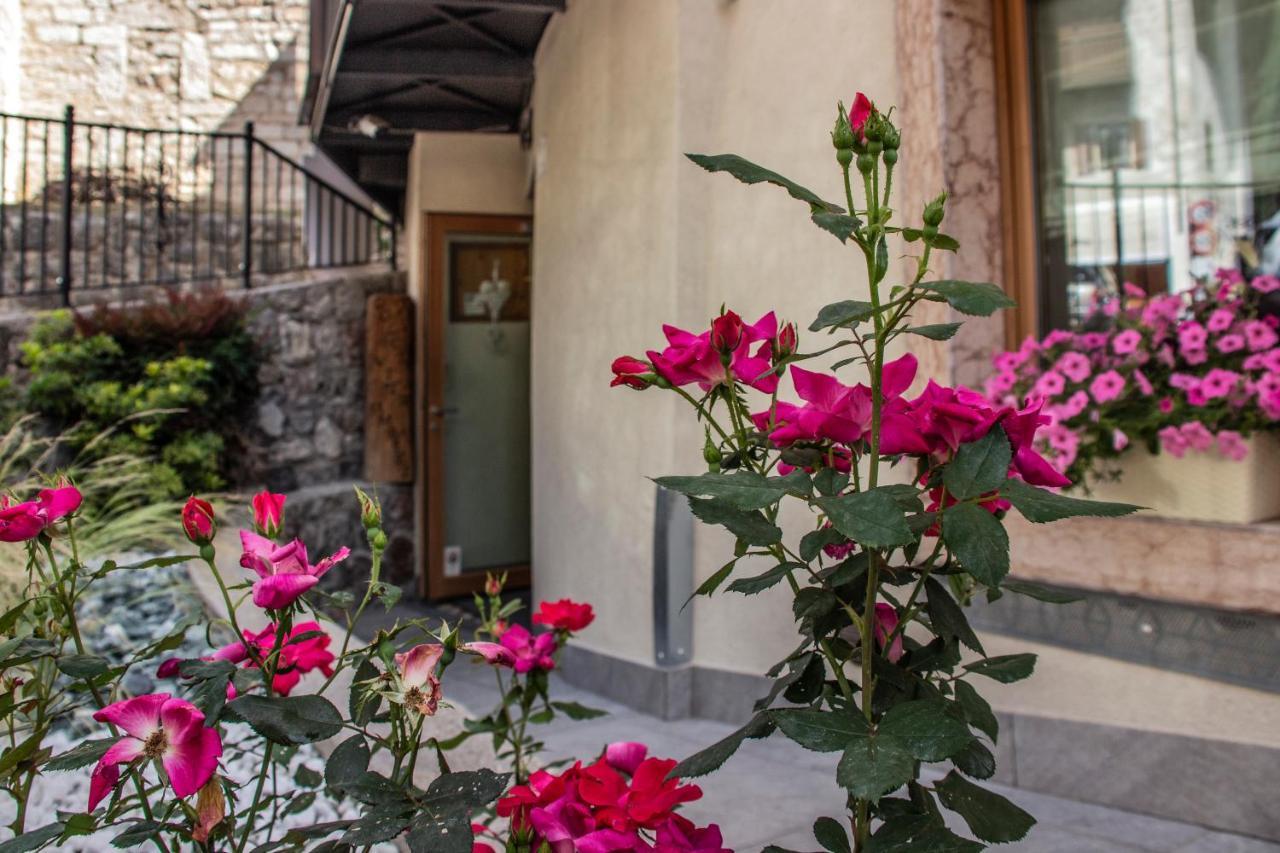 Dolcevita Ambiez B&B San Lorenzo Dorsino Eksteriør bilde