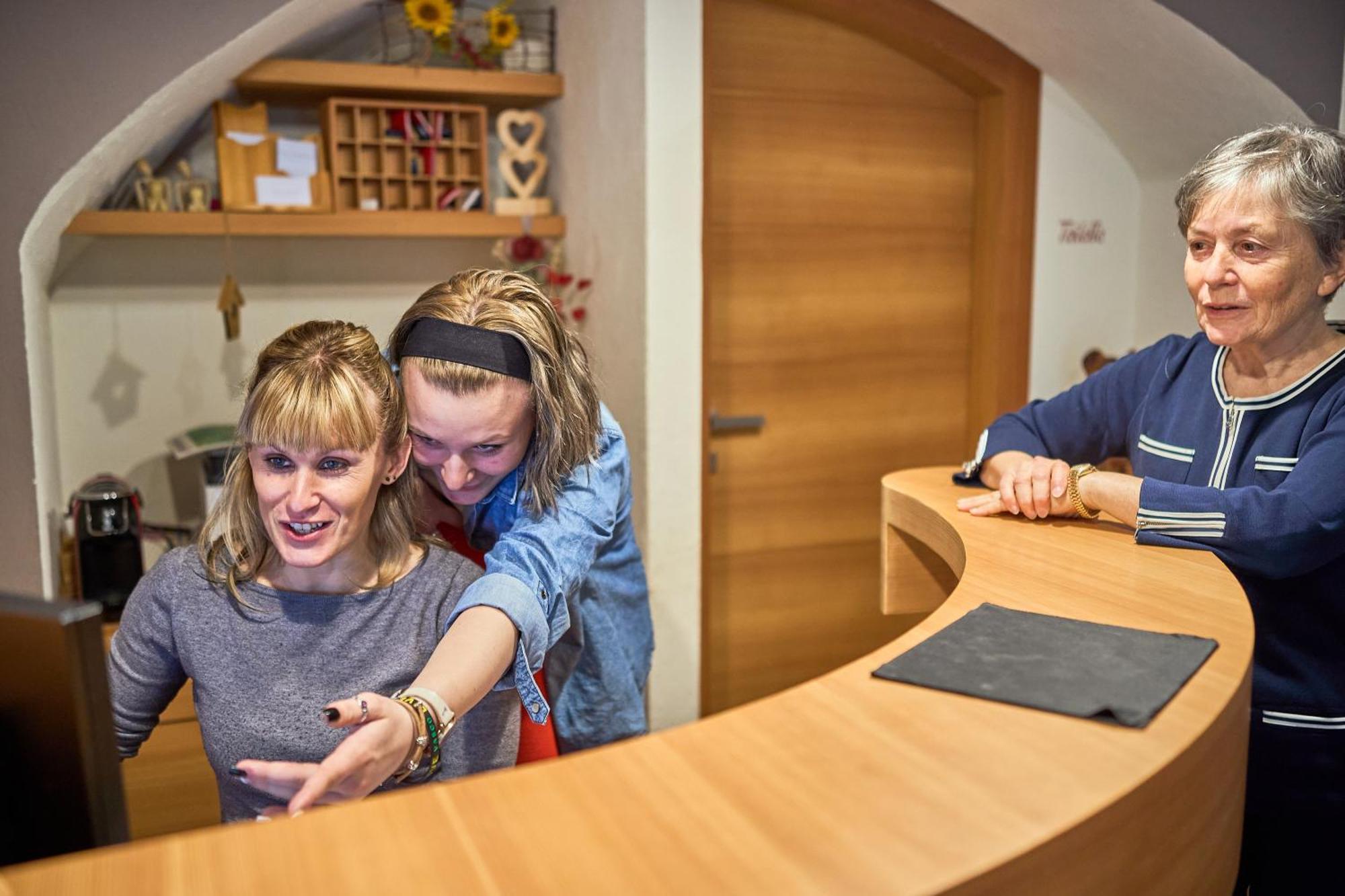Dolcevita Ambiez B&B San Lorenzo Dorsino Eksteriør bilde