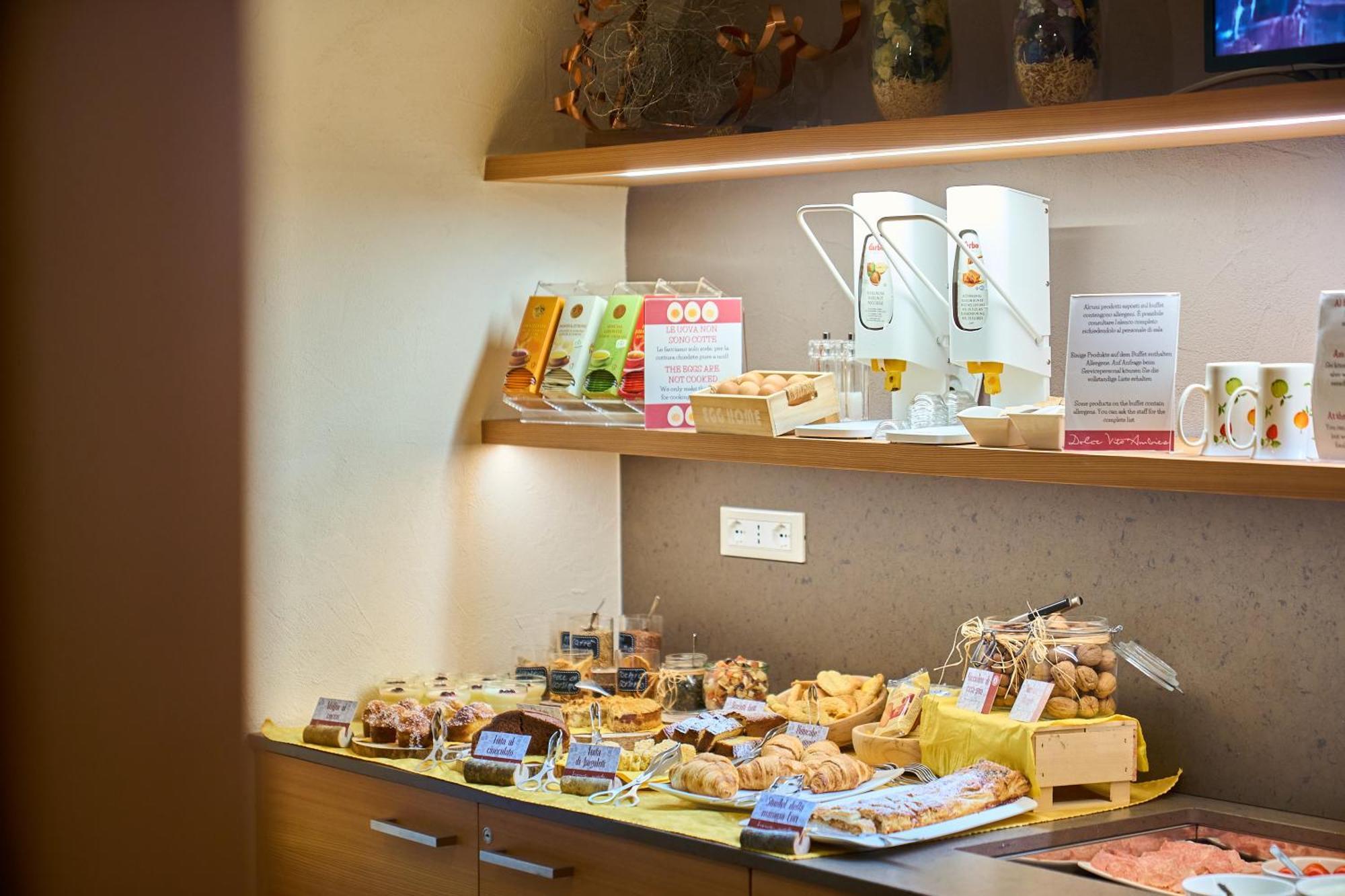 Dolcevita Ambiez B&B San Lorenzo Dorsino Eksteriør bilde
