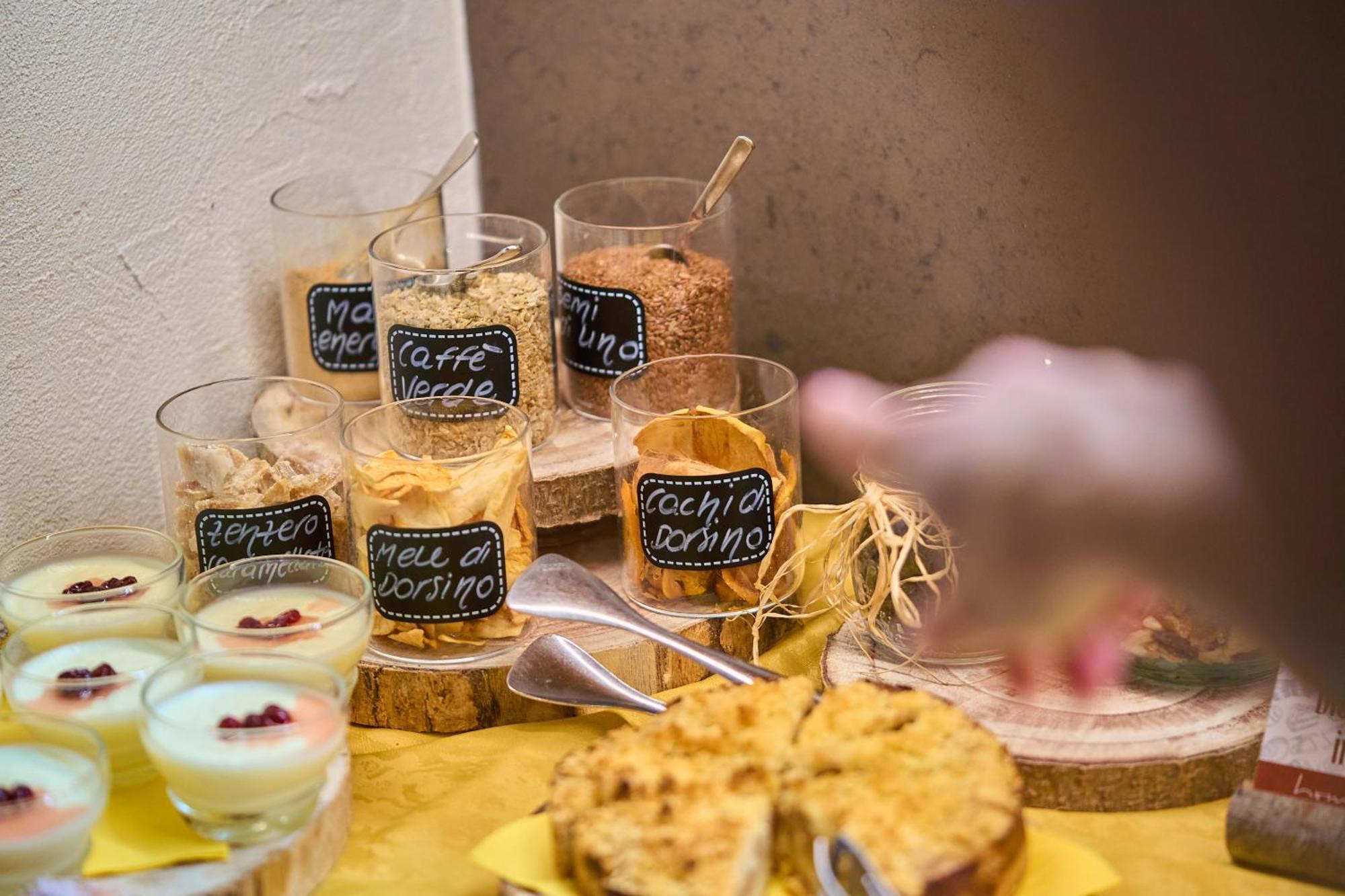 Dolcevita Ambiez B&B San Lorenzo Dorsino Eksteriør bilde