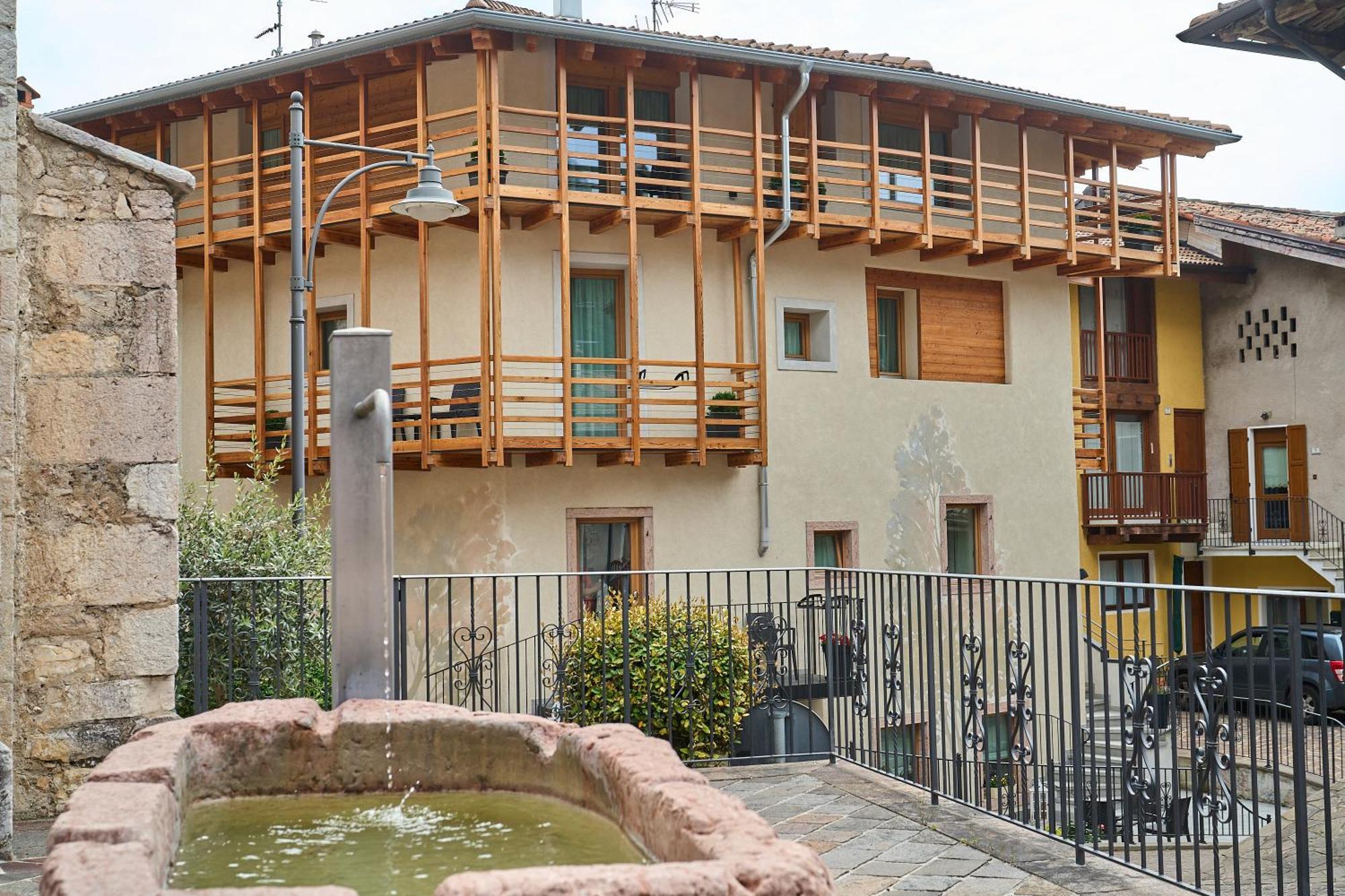 Dolcevita Ambiez B&B San Lorenzo Dorsino Eksteriør bilde
