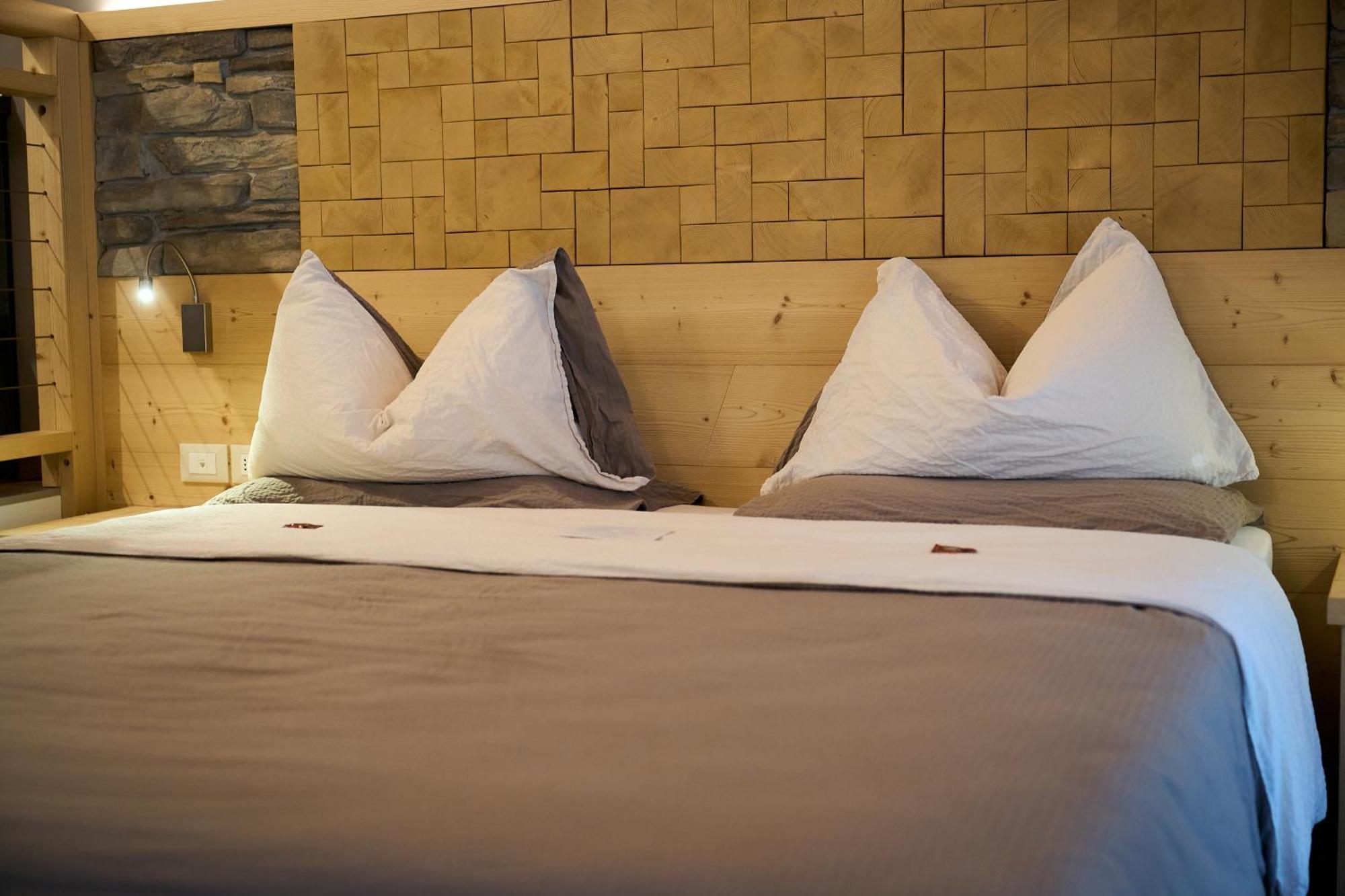 Dolcevita Ambiez B&B San Lorenzo Dorsino Eksteriør bilde