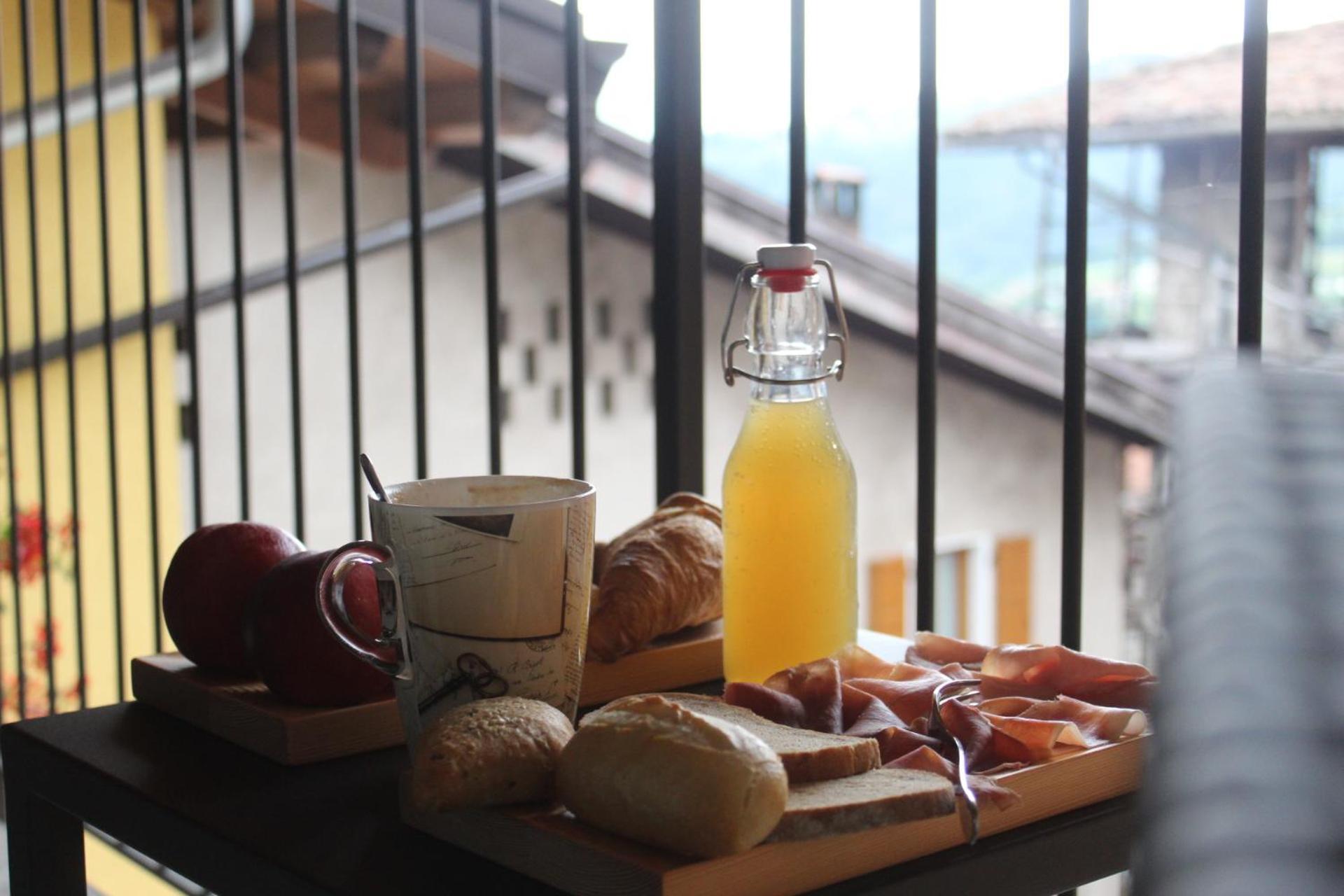 Dolcevita Ambiez B&B San Lorenzo Dorsino Eksteriør bilde