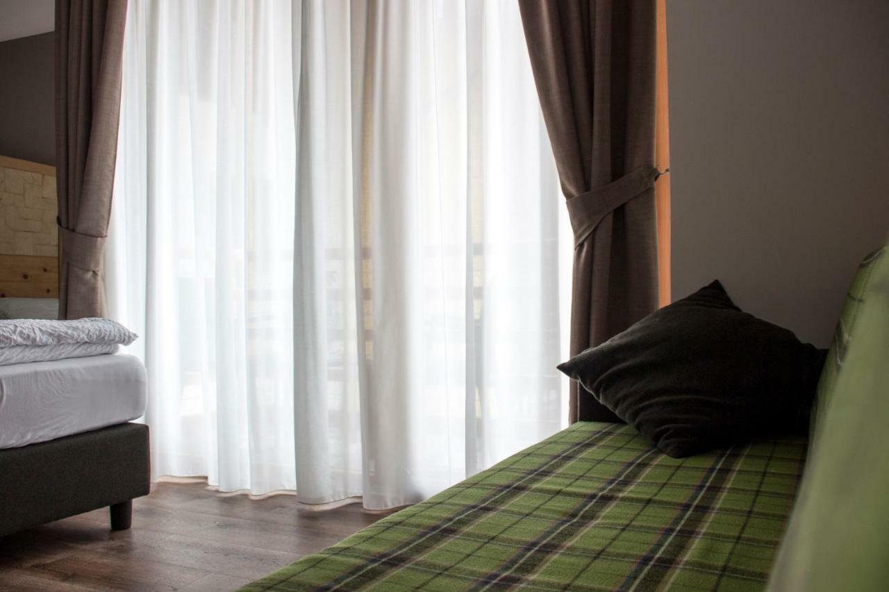 Dolcevita Ambiez B&B San Lorenzo Dorsino Eksteriør bilde