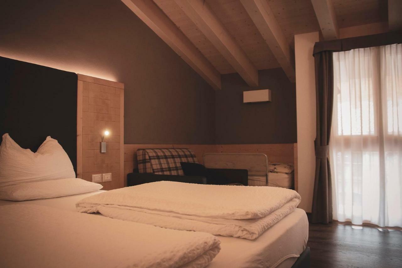 Dolcevita Ambiez B&B San Lorenzo Dorsino Eksteriør bilde