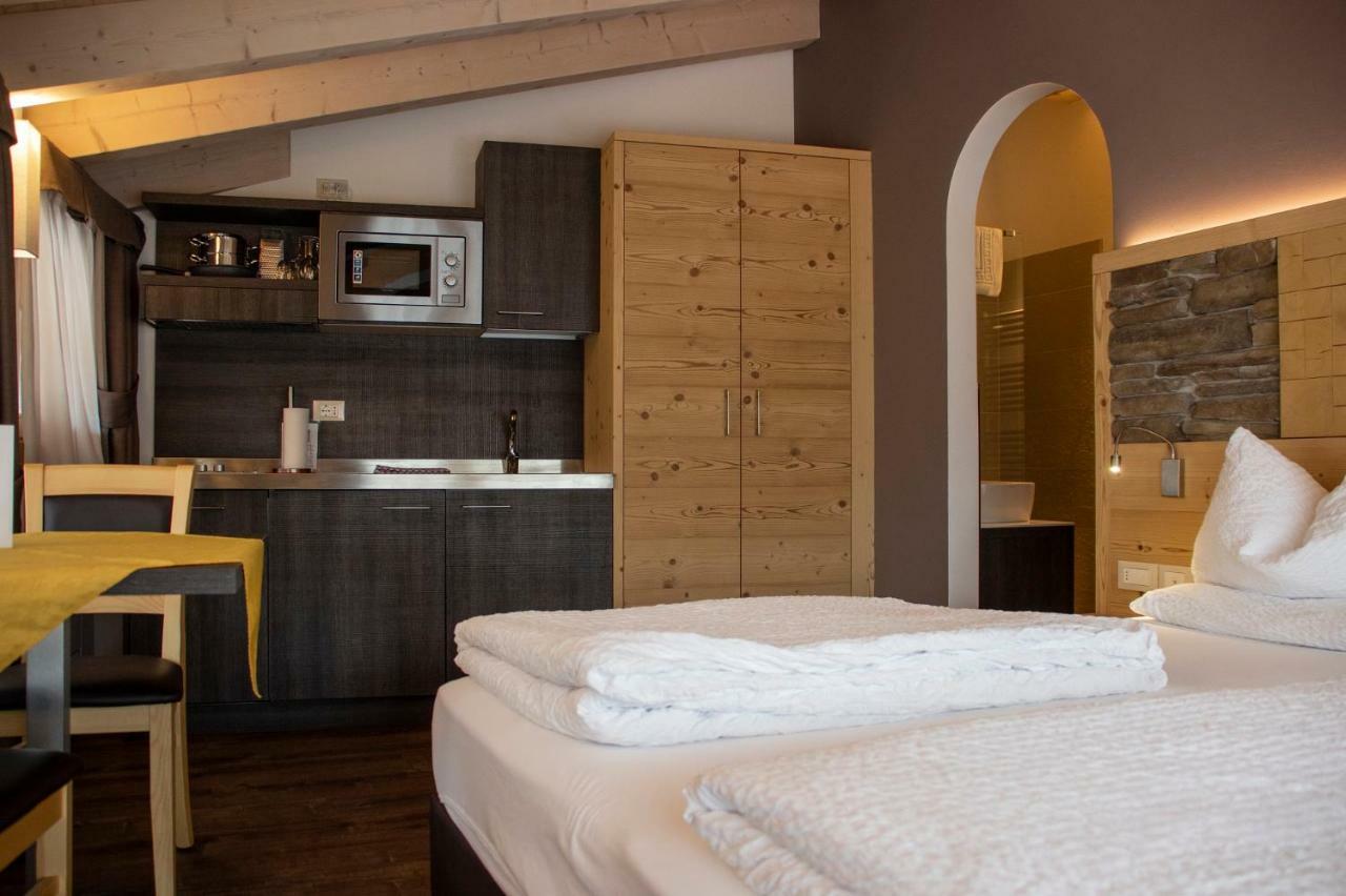 Dolcevita Ambiez B&B San Lorenzo Dorsino Eksteriør bilde